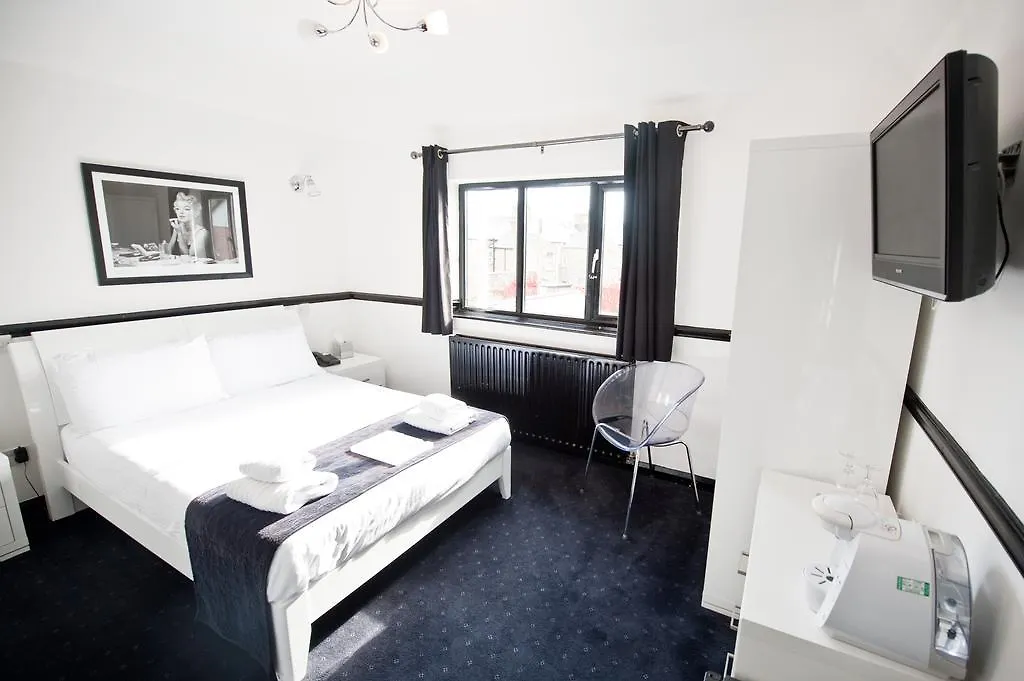 Hotel Noir York 3*,