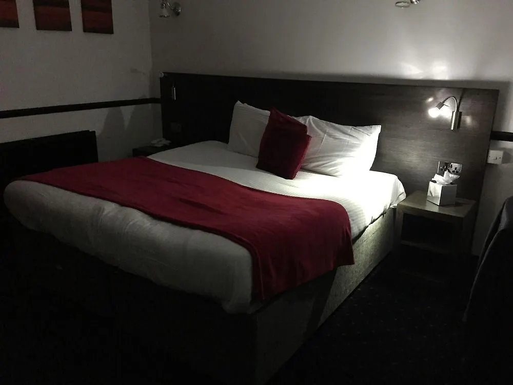Hotel Noir York 3*,